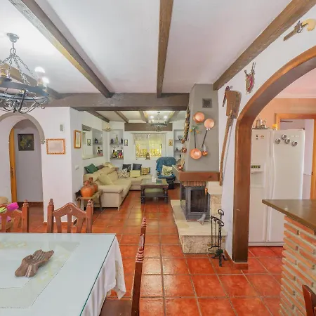 Cubo's Mariposa Cartama Villa