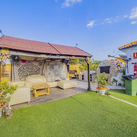 Cubo's Mariposa Cartama Villa